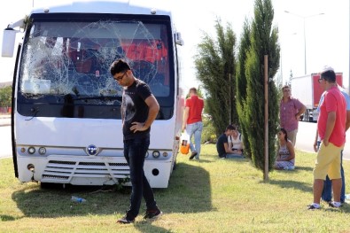 Antalya'da Otel Servis Minibüsü Devrildi Açıklaması 5 Yaralı