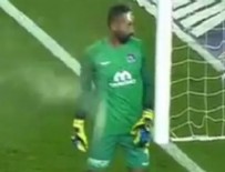 VOLKAN BABACAN - Kadıköy'de çirkin olay! Bir anda yerde kaldı