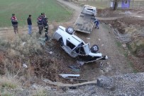 ACıPıNAR - Aksaray'da Otomobil Menfeze Devrildi Açıklaması 4 Yaralı