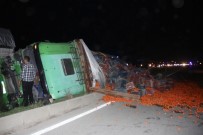 RAMAZAN YıLMAZ - Adana'da Zincirleme Trafik Kazası Açıklaması 8 Yaralı