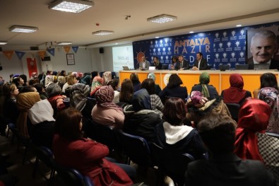 AK Parti'de Teşkilat İçi Eğitim Programları Başladı