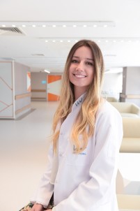 İpek Açıklaması 'Bebeğinizi Sık Sık Emzirerek Fazla Yağlardan Kurtulun'