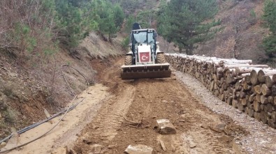 Kestane Deresinde Yol Açma Çalışmaları Devam Ediyor