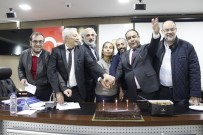 ÇALIŞAN GAZETECİLER GÜNÜ - Meclis Üyeleri Gazetecilerle Pasta Kesti