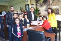 İSMAIL ÇELIK - Minikler Gazetecilik Mesleğine Özendi