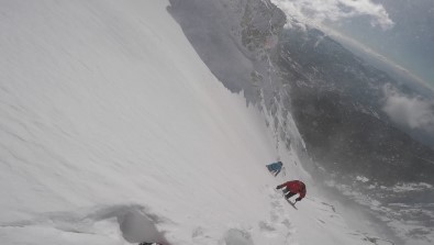 Ölümcül Poyrazda Zorlu Tırmanış