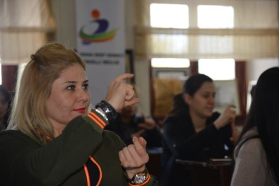 Adana Kent Konseyi'nden İşaret Dili Eğitimi