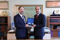 Amerikan İslam İlişkileri Konseyi Başkanını Kabul Etti