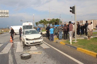 Antalya'da Trafik Kazası Açıklaması 3 Yaralı