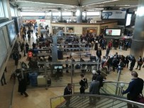 KONTROL NOKTASI - Antalya'daki Sevgilisini Görmek İçin Uçağa Biletsiz Binmiş