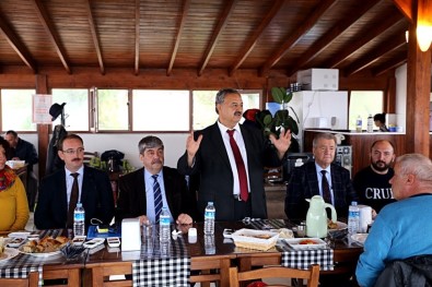 Başkan Uysal, Gazetecilerle Kahvaltıda Bir Araya Geldi