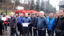 KÖMÜR MADENİ - Bosnalı Bir Grup Madenci Açlık Grevine Başladı