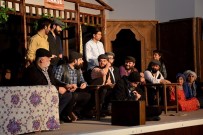 Ceylanpınar'da Tiyatro Oyununa Yoğun İlgi