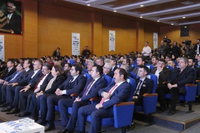 Dünya Öğrencileri Prof. Dr. Necmettin Erbakan Uluslararası Bilim Olimpiyatları'nda Yarışıyor