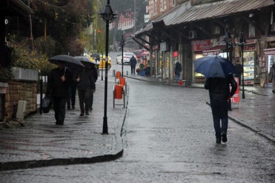 Edirne'de Sağanak Yağış Etkili Oluyor