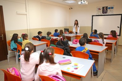 Güngören'in Eğitim Meşaleleri Açıklaması Bilgi Evleri