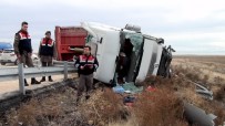 ZENGEN - Konya'da Kontrolden Çıkan Tır Devrildi Açıklaması 1 Ölü