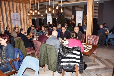Trabzon Forum'dan, Gazetecilere Anlamlı Hediye