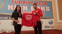 Başkan Yalçın'dan Başarılı Sporculara Destek