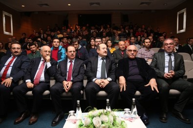 Bayburt'ta 'Üniversite; Değişim, Dönüşüm Ve Gelecek' Konferansı Düzenlendi