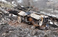 DİŞ PROTEZİ - Bir Traktör Odunla, 5 Cesedi Yok Etmeye Çalışmışlar