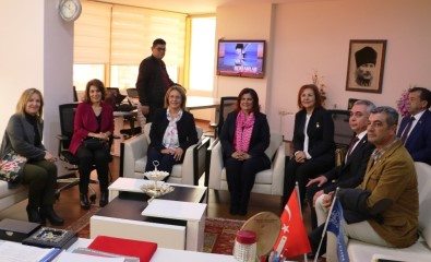 CHP Kadın Kollarından Başkan Çerçioğlu'na Ziyaret