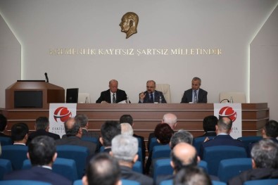 Eskişehir'de Sürekli İşçi Kadrolarına Geçiş İşlemleri Hakkında Bilgilendirme Toplantısı Yapıldı