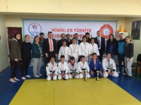 MUSTAFA KARADENİZ - Karaman'da Okullar Arası Judo İl Birinciliğinde Şampiyonlar Belli Oldu