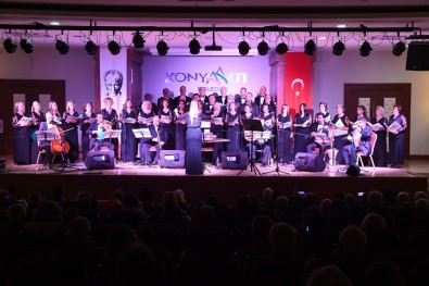 Konyaaltı Belediyesi TSM Korosu'ndan Konser