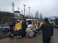 SERPİL YILMAZ - Minibüs Takla Attı Açıklaması 2 Yaralı
