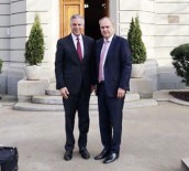 Rusya Ve ABD Büyükelçileri İlk Kez Bir Araya Geldi
