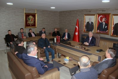Başkan Uysal'dan MHP İlçe Teşkilatına Nezaket Ziyareti