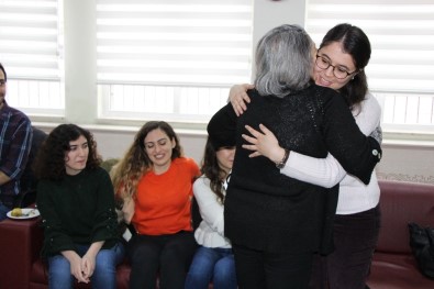 Genç Doktorlar Öğretmenleriyle Hasret Giderdi