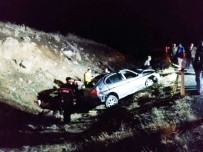 BÜNYAMİN K - Niğde'de Otomobil Takla Attı Açıklaması 2 Ölü, 2 Yaralı