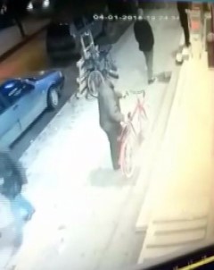 - Market Önündeki Bisikleti Çaldılar
