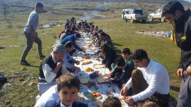 Şemdinli'de Kış Ortasında Piknik Keyfi