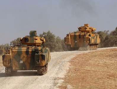 TSK, Afrin'de PYD mevzilerini vuruyor