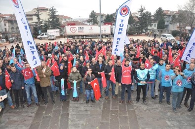 Türk Metal Sendikasına Üyesi Fabrika Çalışanları Meydana İndi