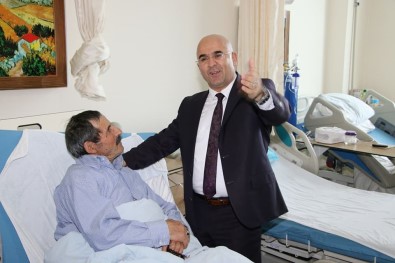 Başkan Altun, Hastaneyi Ziyaret Etti