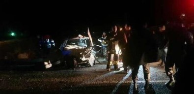 Develi'de 2 Otomobil Kafa Kafaya Çarpıştı Açıklaması 4 Yaralı