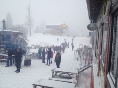 Kartepe'de Kar Yağışı Yeniden Başladı