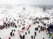 SÖMESTR TATİLİ - Kayak Merkezlerinde Adım Atacak Yer Kalmadı