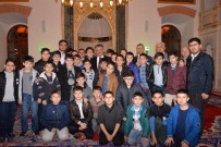 ERSIN YAZıCı - Vali Yazıcı Camide Gençlerle Buluştu