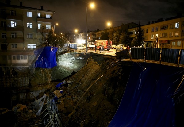 Ankara'da korkutan toprak kayması