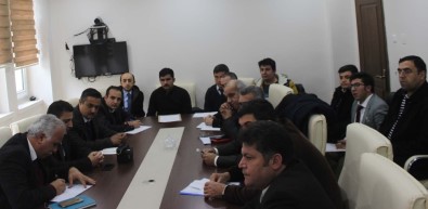 Bitlis'te 'Buzağı Ölümlerinin Önlenmesi' Toplantısı