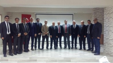 Bitlis'te 'Öğretmen Ve Medeniyet' Konferansı