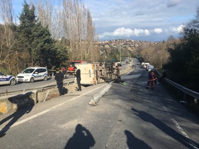 Sarıyer'de Dizi Setine Jeneratör Götüren Kamyonet Devrildi Açıklaması  1 Ölü
