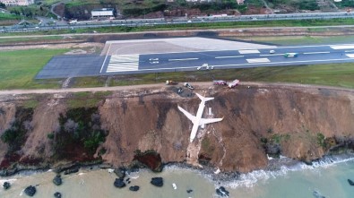 Trabzon'da Pistten Çıkan Uçağın Pilotu Açıklaması ' Uçak Birden Hızlandı'