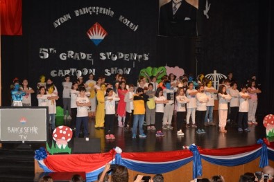 Aydın Bahçeşehir Koleji Öğrencilerinden İngilizce Drama Gösterisi