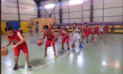 Çukurcalı Gençler Sporla Geleceğe Hazırlanıyor